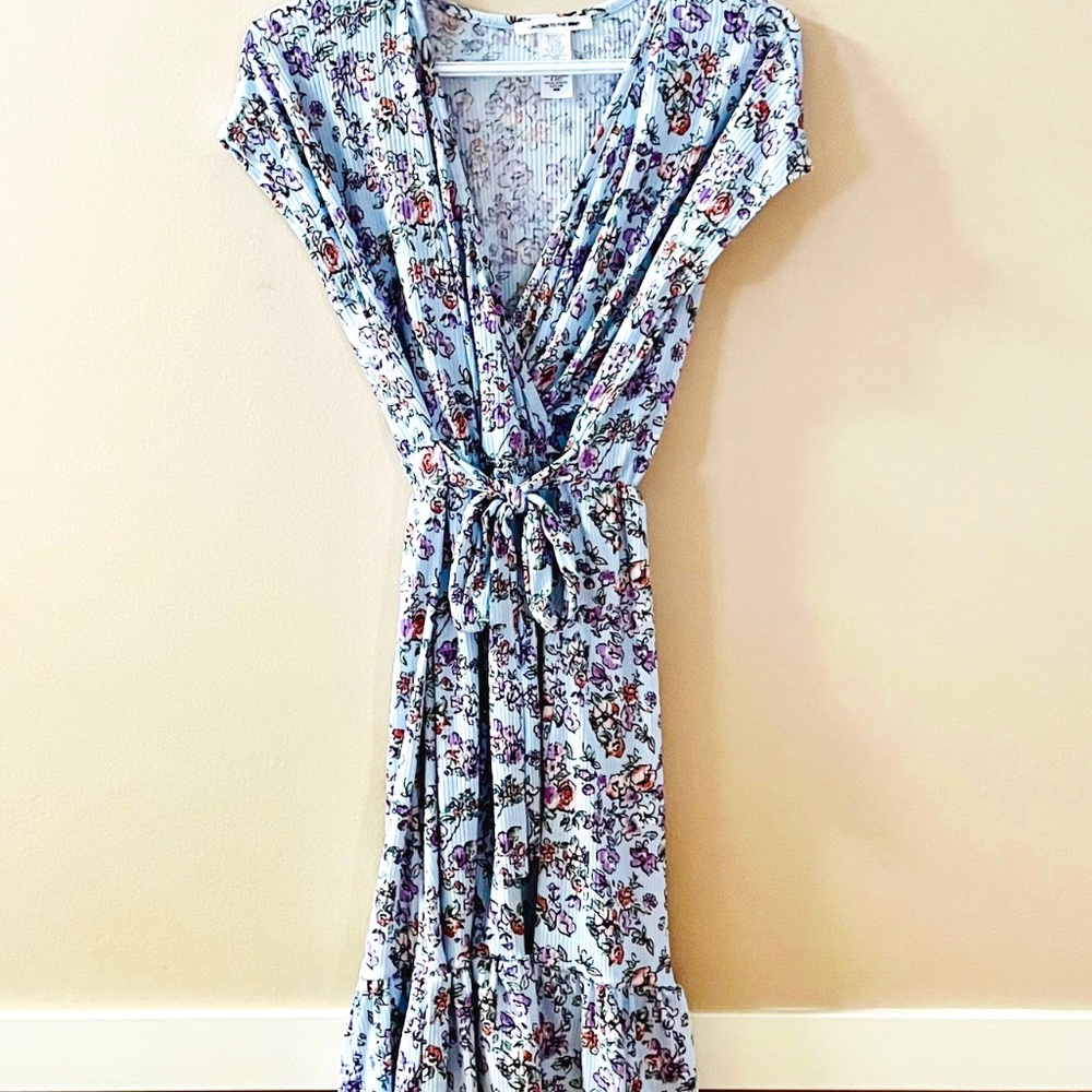 NWOT Blue Floral Summer Dress by Caution to the Wind Size Medium